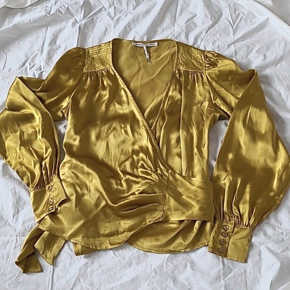 100% Silk Wrap style Long Sleeves Blouse, Size XS-S
